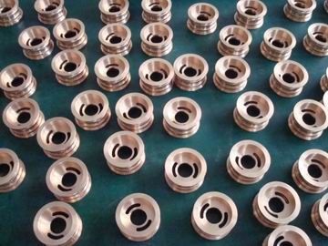 নিজস্ব ব্রাস অংশ CNC স্পষ্টতা লেদ মেশিন যন্ত্র / CNC যথার্থ মেশিন