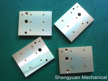 অ্যালুমিনিয়াম CNC যথার্থ যন্ত্র heatsink Raf 65/24 হলুদ Alodine 1200 পৃষ্ঠ সঙ্গে