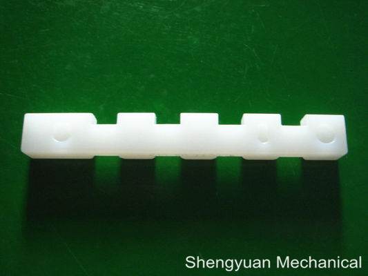 হোয়াইট Derlin / কালো POM CNC যথার্থ যন্ত্র আহরণ নীড় সন্নিবেশ
