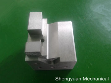 নিজস্ব CNC যথার্থ যন্ত্র পলিশিং D2 গ্রাহকের 0.005 সমতা মাউন্ট Jig থেকে